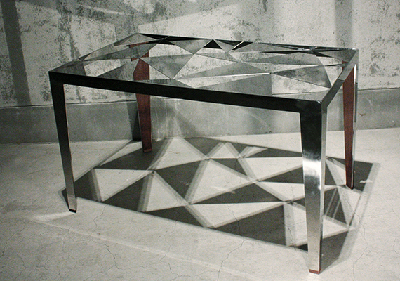 [ size: 700*1200*700 | material: Stenless, Wood| Brand: BridgE new experimental product design ]<br>Photographed by Kenichiro OOMORI