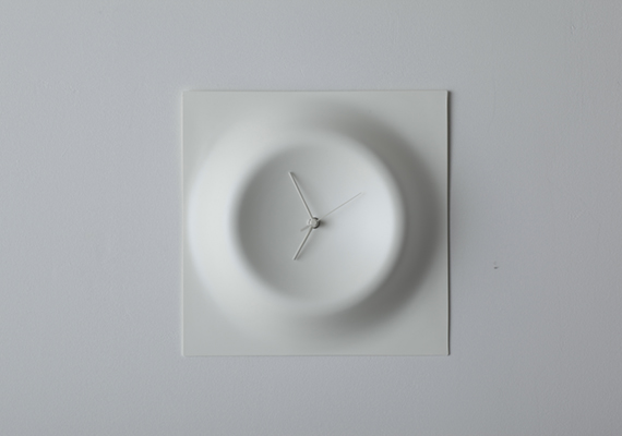 [ size: 290*290*50 | material:AM-PVC | Brand: BridgE new experimental product design ]<br>Photographed by Tomoharu NISHIMURA