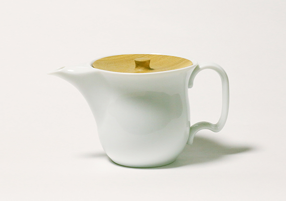 Photographed by Kenichiro OOMORI